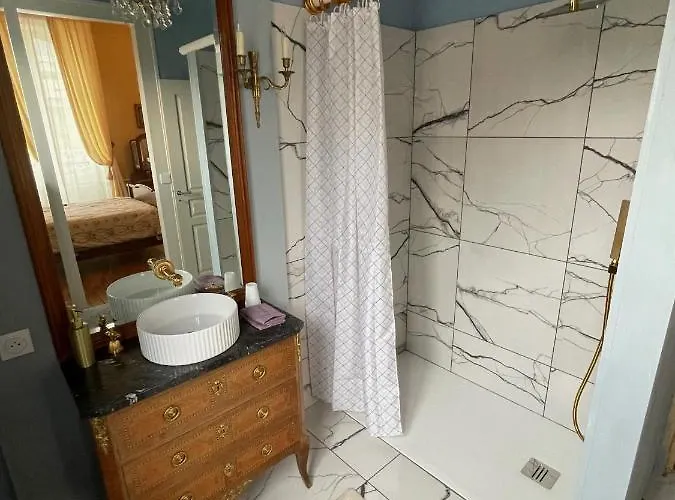 Maison D'hercule Bed & Breakfast *