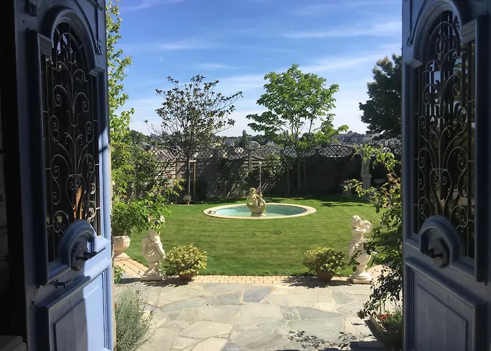 Maison D'hercule Bed & Breakfast *